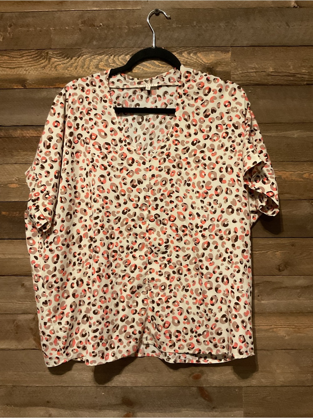 Jodifl Tan V-Neck Blouse With Brown And Orange Leopard Print Women’s Size Small